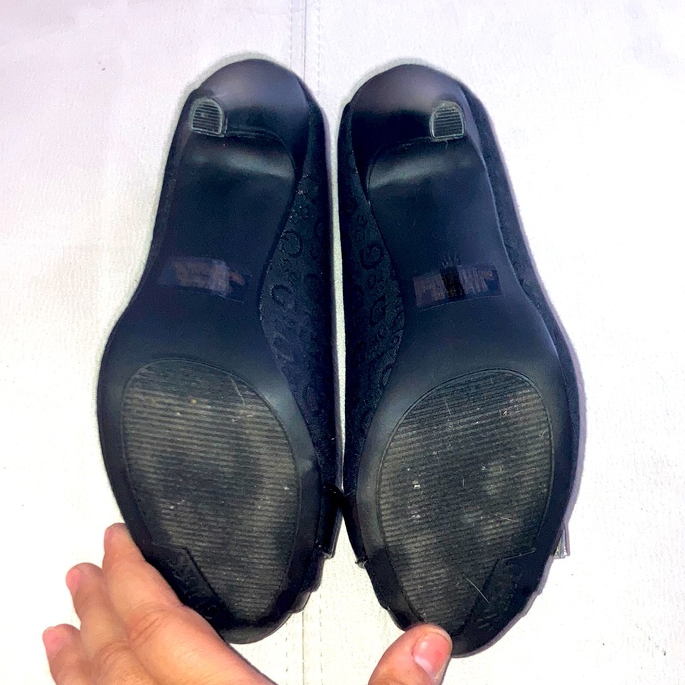 Like new black Guess peep-toe pumps. Heels/sole is excellent shape - Picture 5 of 7